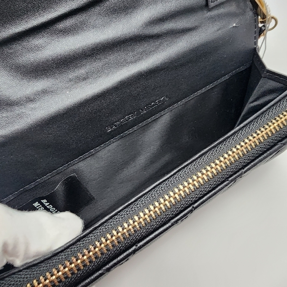 Badgley Mischka Quilted Crossbody Wallet - Picture 6 of 10